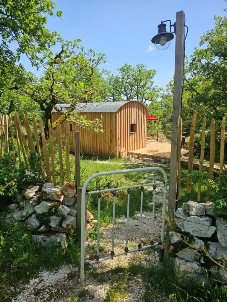 cabane-spa-nature-calme-saint-cirq-lapopie